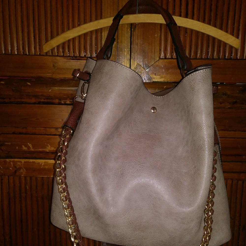SOLD🤩Vegan Leather Handbag